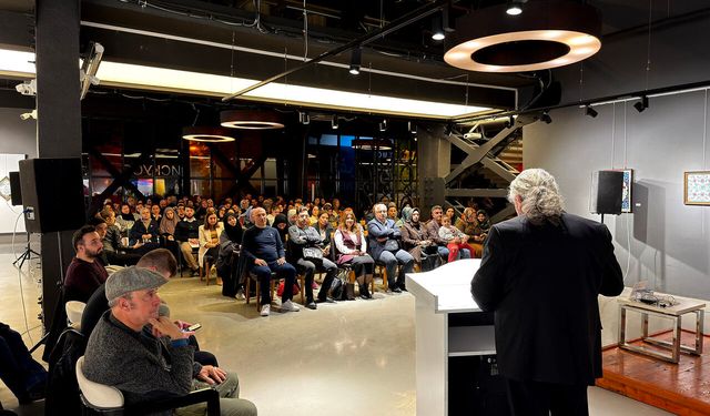 Ali Ural, “Usta-Çırak Ekseninde Yazarlık” Söyleşisinde Deneyimlerini Paylaştı