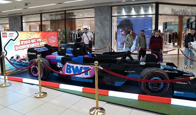 400 Bin Lego Parçasıyla Yapılan Formula 1 Aracı Ankara'da Sergileniyor
