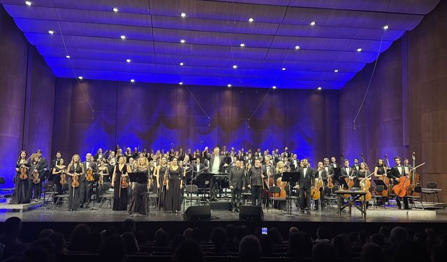 Atatürk, İDSO'nun 'Son Veda-Beni Hatırlayınız' konseriyle anıldı