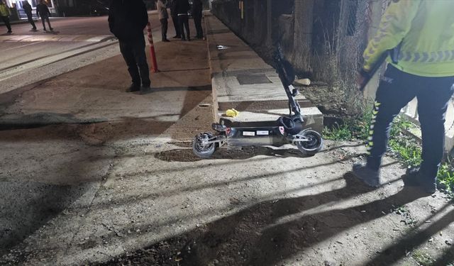 Bursa'da otomobille çarpışan skuterin sürücüsü ağır yaralandı