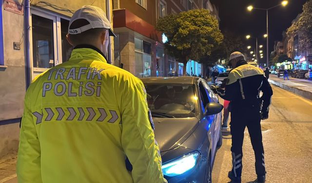Edirne'de polis ekiplerince trafik denetimi yapıldı