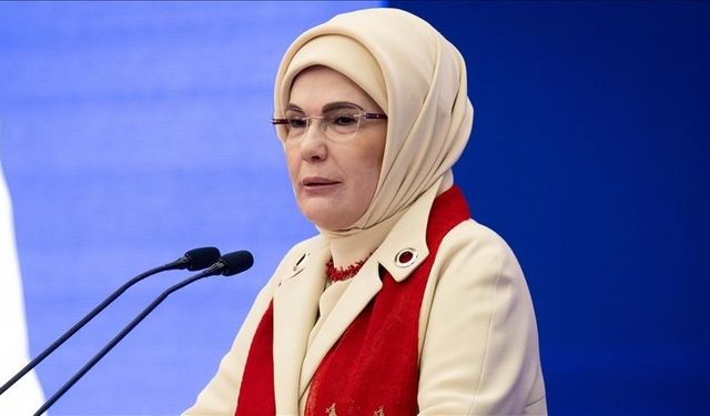 Emine Erdoğan'dan "24 Kasım Öğretmenler Günü" mesajı