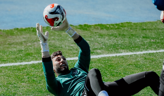 Sakaryaspor, Serikspor Maçı Hazırlıklarına Rüstemler’de Devam Ediyor