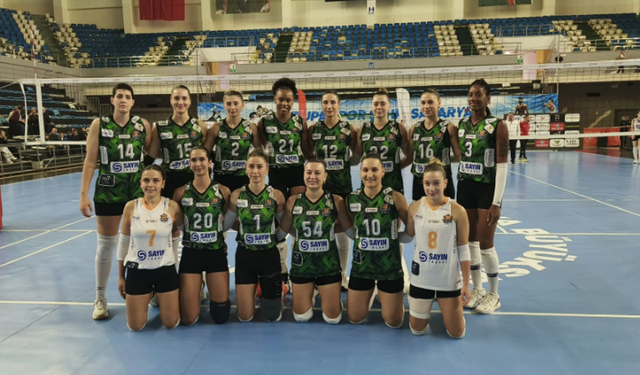 Sakarya Voleybol Namağlup Liderliğini Sürdürüyor