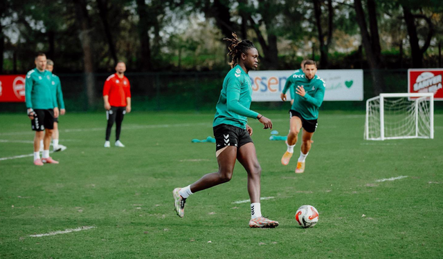 Sakaryaspor, İstanbulspor Maçına Yüksek Tempoda Hazırlanıyor