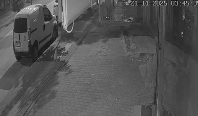 Pilavcıya camdan giren hırsız, yemek yapmaya çalıştı