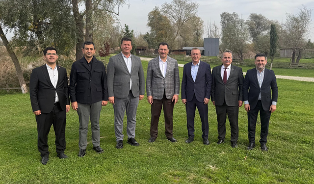 Arifiye’de “Gölya” Buluşması: AK Parti Heyeti Birlik Mesajı Verdi