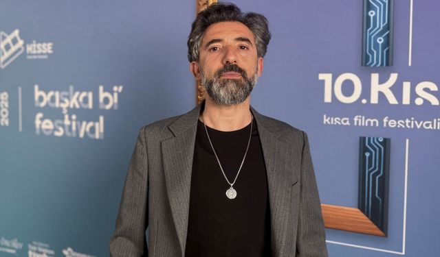 Oyuncu Mert Turak: 'Tiyatronun gücünü çok önemsiyorum'