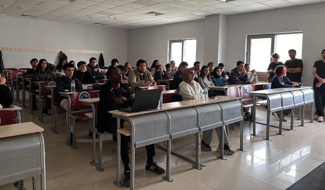 SAÜ’de Siber Kalkan: Öğrenciler Geleceğin Tehditlerine Hazırlanıyor