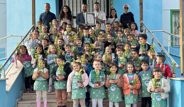 Toprağa Dokunan Minik Eller Sakarya’da Umudu Ekti