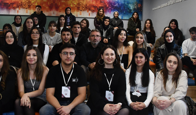 Reklamcılık ve Tasarımın Geleceği Masaya Yatırıldı