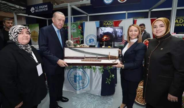 Uluslararası Yerel Yönetimler Zirvesi’nde İlgi Odağı Oldu