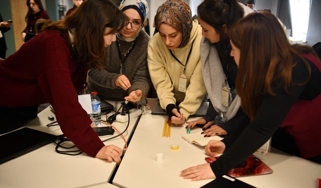 SAÜ’de “IdeaFusion” etkinliği: Öğrenciler yenilikçi projelerle yarıştı