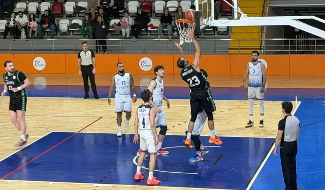 Büyükşehir Basketbol’dan İstanbul’da Gövde Gösterisi: 11’de 11