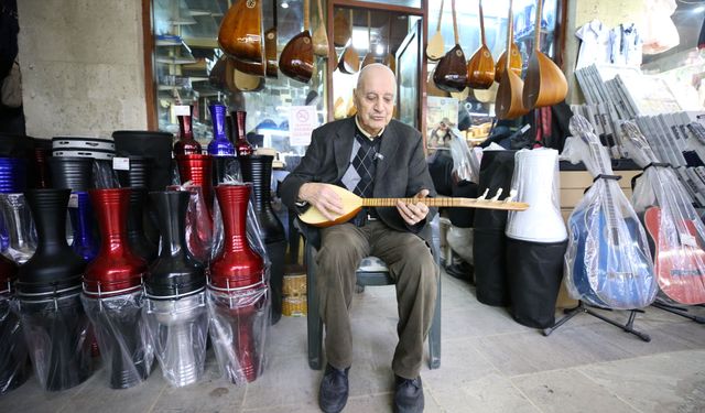 Edirneli Ramadan usta hayatını saz ve müziğe adadı