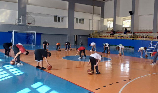 Arifiye’de Genç Sporcular Geleceğe Hazırlanıyor