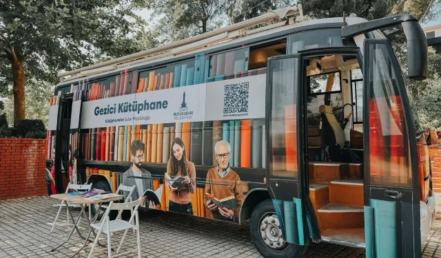 İzmir’de Gezici Kütüphane Çocukları Kitapla Buluşturacak