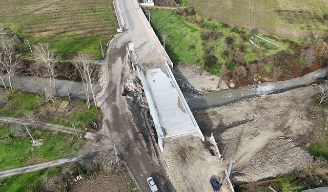 Karapürçek’i şehre bağlayan köprüde sona doğru!