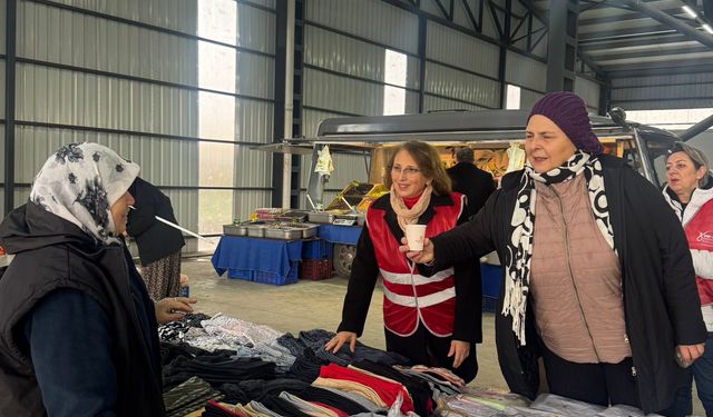 CHP İl Kadın Kolları Söğütlü Pazarı’nda