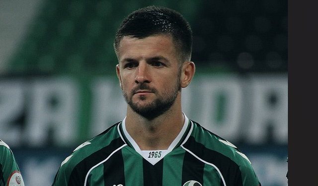Sakaryaspor’da Ayrılık: Rijad Kobiljyar ile Yollar Ayrıldı