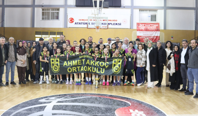 Şampiyon Ahmet Akkoç Ortaokulu Oldu