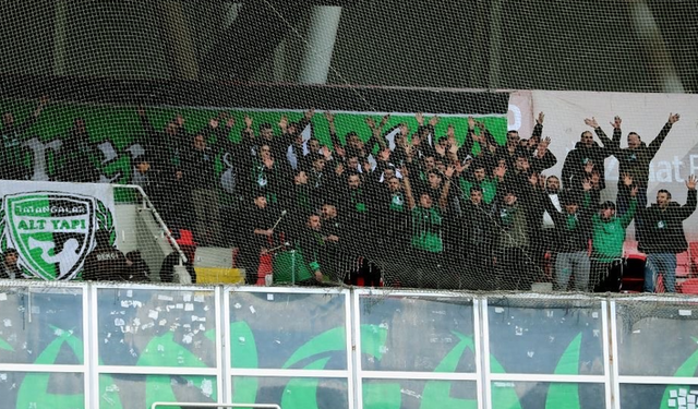 Sakaryaspor Taraftarı Yine Yalnız Bırakmadı