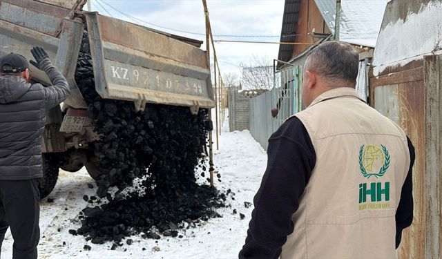 İHH, Kırgızistan ve Kazakistan'da 480 ton kömür dağıttı