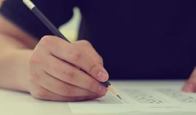 İzmit Belediyesi’nden üniversite adaylarına YKS desteği