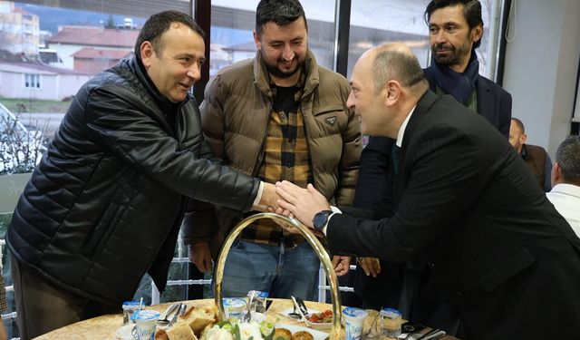 Geyve’de Muhtarlar Ramazan Sofrasında Buluştu