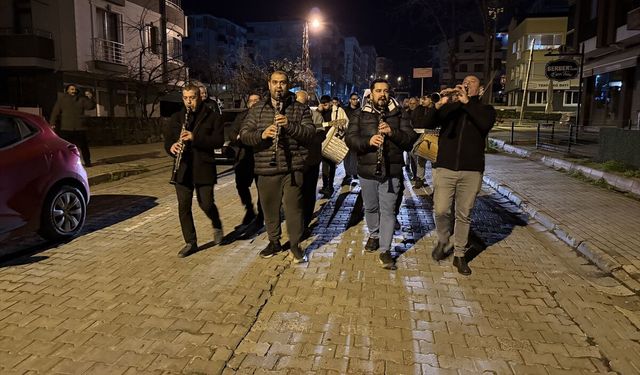 Tekirdağlılar sahura belediye bandosuyla kalktı