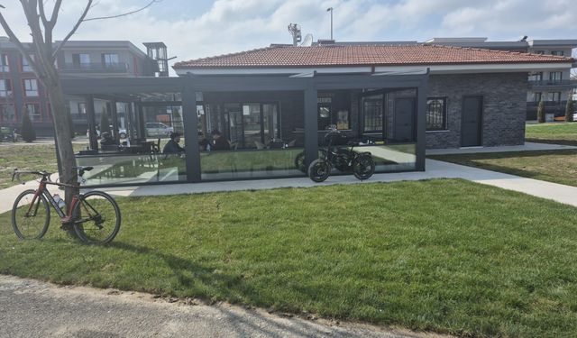 Serdivan’da Baharın Yeni Adresi Yıldız Cafe Kapılarını Açtı
