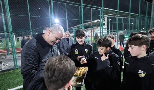 Başkan Çelik’ten Futbol Takımlarına Moral Ziyareti