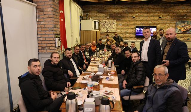 Başkan Dinç Gençlerle İftarda Buluştu