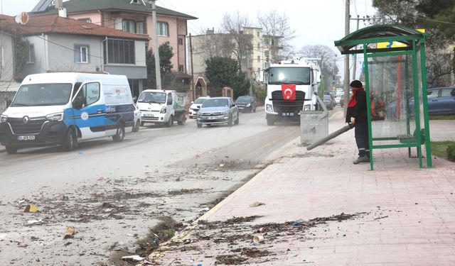 Erenler’de Hummalı Bayram Temizliği: Cadde ve Sokaklarda Titiz Çalışma