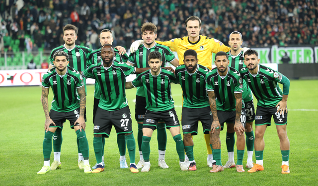 Sakaryaspor sahasında Adana Demirspor’u ağırlıyor
