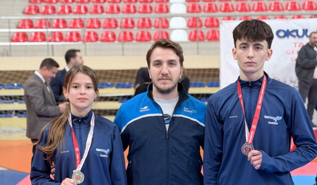Sakaryalı Sporcular Taekwondo Grup Müsabakalarında Madalyaları Topladı