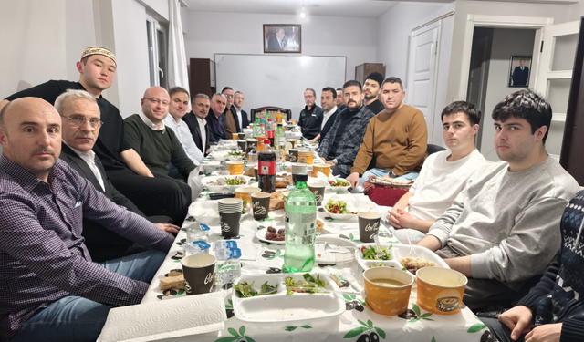 TÜRKAV Öğrenci Evinde iftar programı düzenlendi
