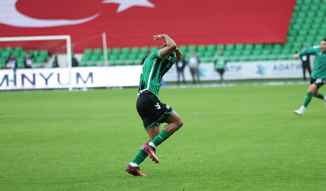Ruan Attı, Sakaryaspor Kazandı Ama Kırmızı Kart Gördü