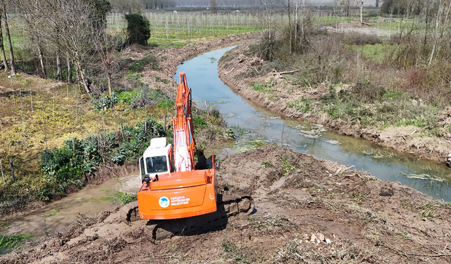 Sakarya’da Tarım Arazileri İçin Seferberlik: 16 İlçede Kanal Temizliği Başladı