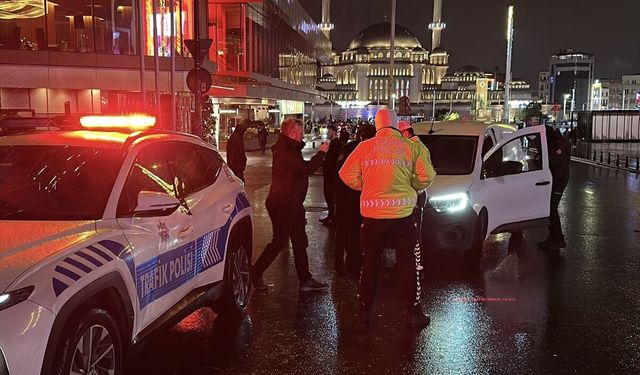 İstanbul'da polis ekipleri kent genelinde uygulama yaptı
