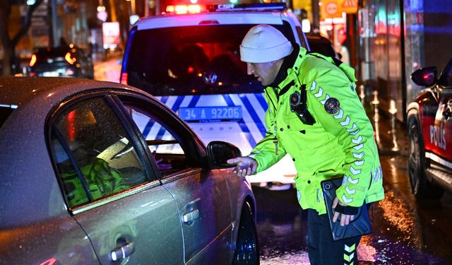 Kadıköy’de Geniş Kapsamlı Denetim: Araçlar Tek Tek Kontrol Edildi