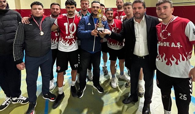 Lapseki'de Zafer Batuhan Özer Futsal Turnuvası tamamlandı