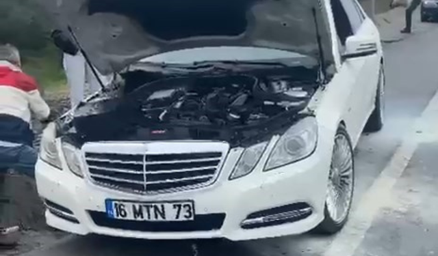 Lüks otomobil küle dönmeden söndürüldü