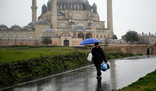 Trakya’da Sağanak Etkili: Edirne, Tekirdağ ve Kırklareli’nde Yağış Hayatı Etkiledi