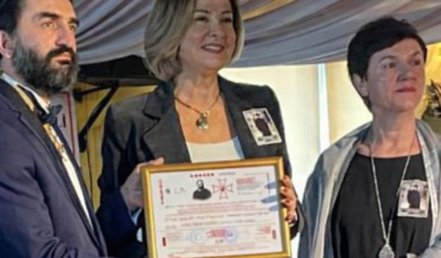 Yazar Asuman Tümer’e Uluslararası İveria Ödülü