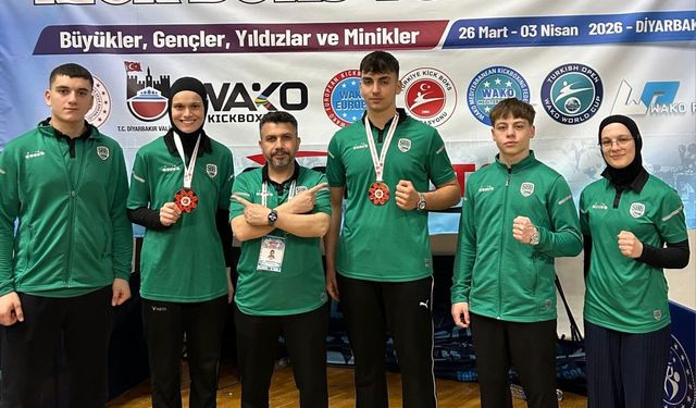 Büyükşehirli Kick Boksçular Diyarbakır’da zirveye uzandı