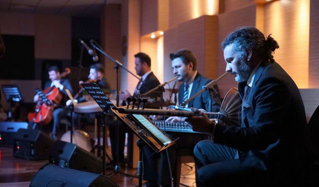 Ziya Taşkent’te Yaprak Sayar konseriyle müzik dolu gece