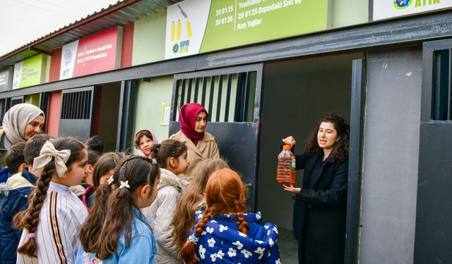 Esenyurtlu öğrencilere Atık Getirme Merkezi'nde çevre bilinci etkinliği
