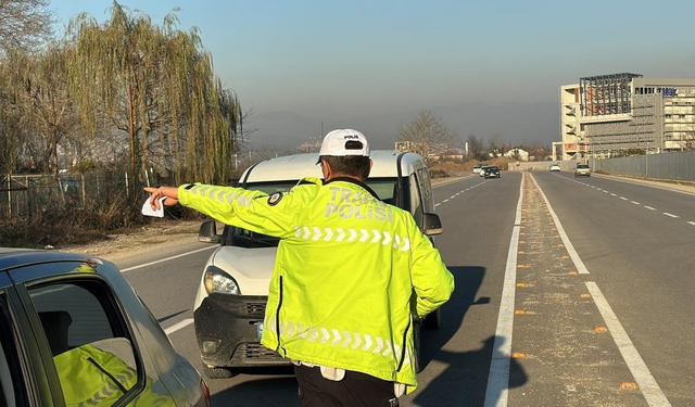 Düzce’de trafik denetimleri sıklaştı: 188 araç trafikten men edildi