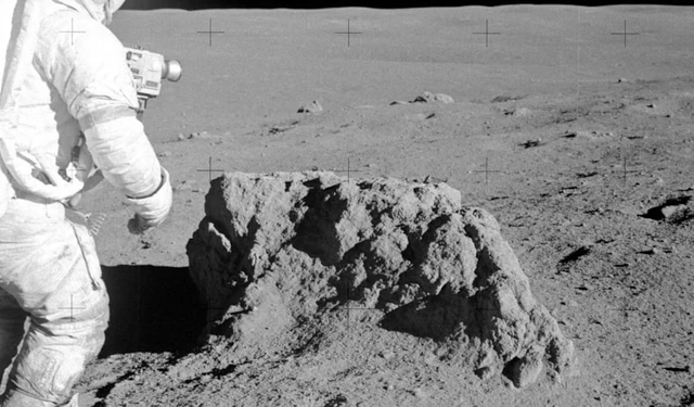 Ay’da Yeni Çağ Başladı! Jeff Bezos’un Şirketi Ay Tozundan Oksijen Üretti